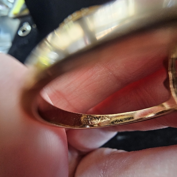 Vintage Ring Size 7 - Picture 6 of 6